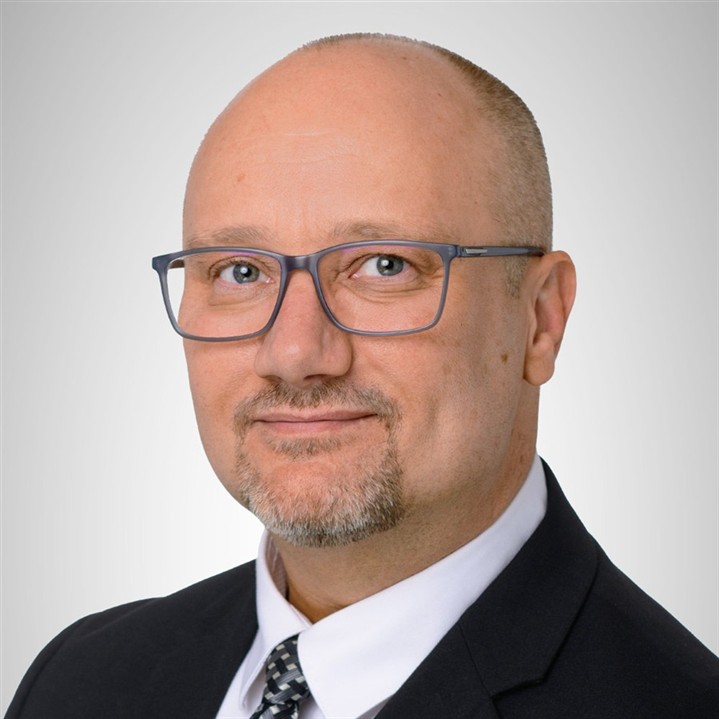 Geoffrey Simons